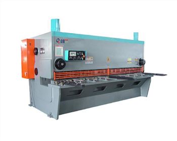 蘭州液壓閘(zhá)式數控剪闆機(jī)