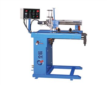 自動(dong)化焊接設備