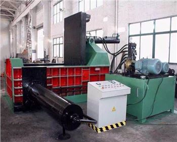 卧式(shi)金屬液(ye)壓打包(bāo)機