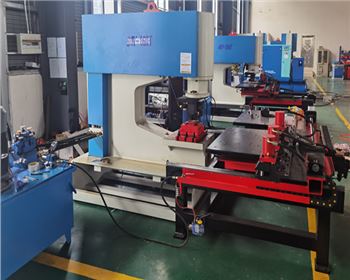 液壓數控沖孔(kong)中心